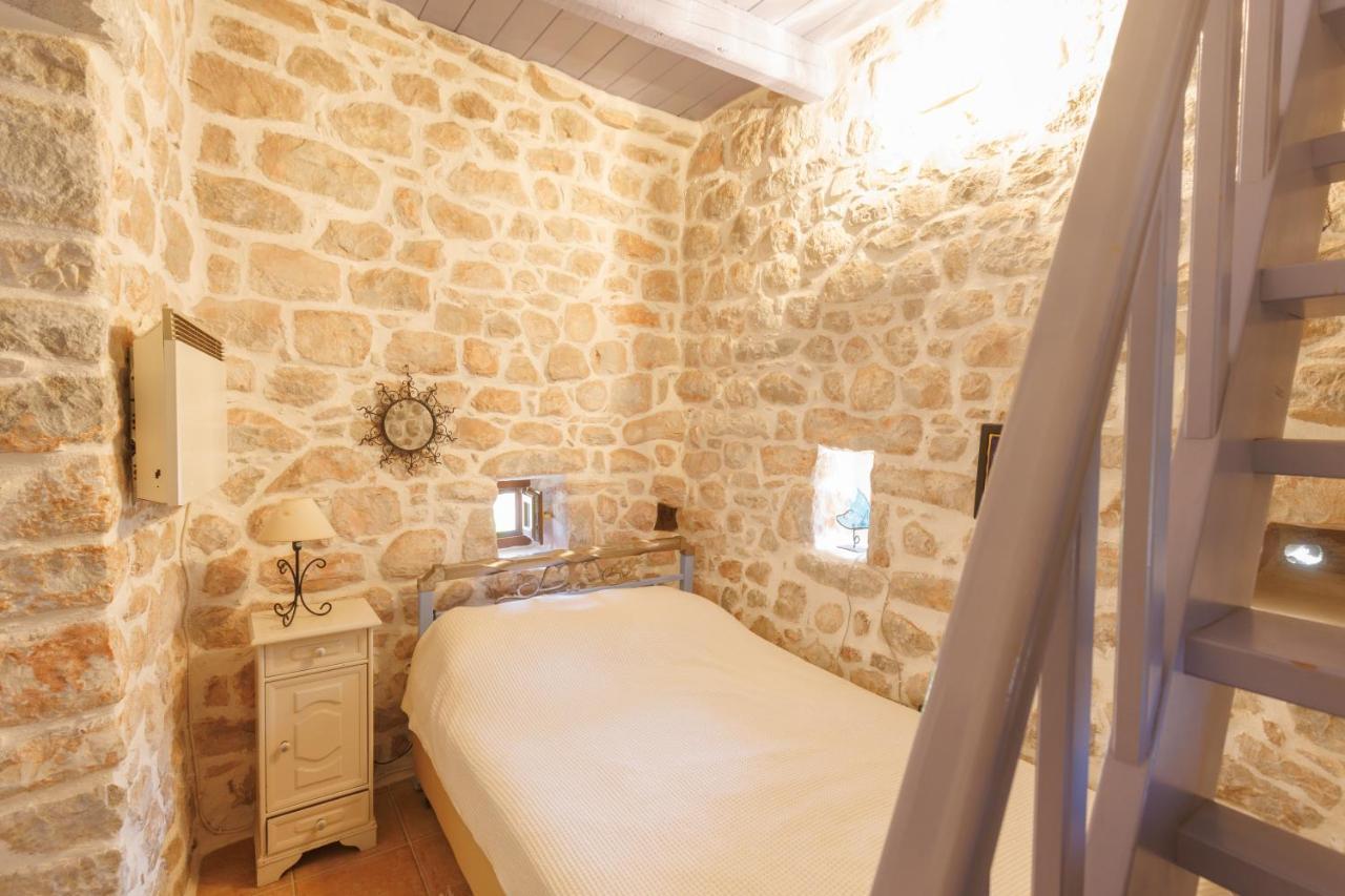 Katafigi Apartment Pyrgos Dirou ภายนอก รูปภาพ