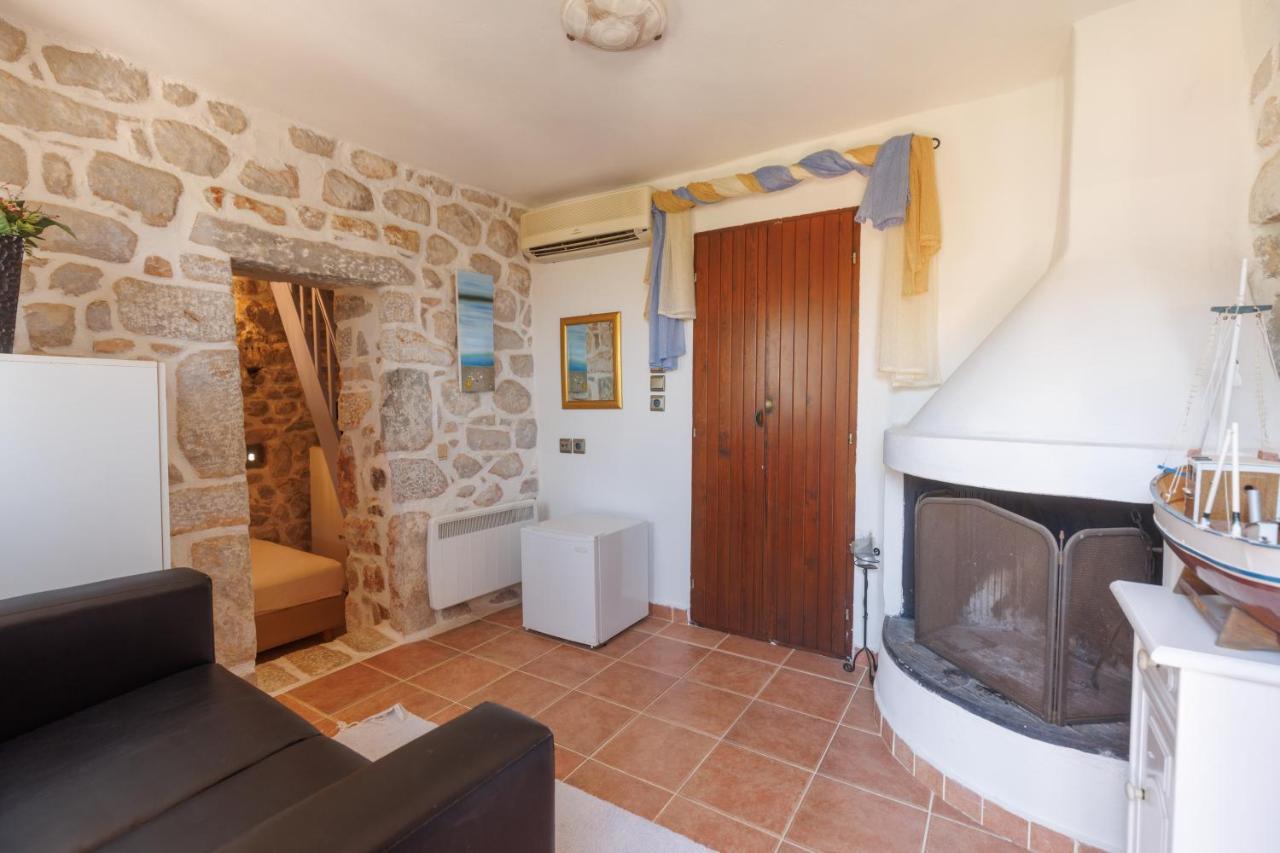 Katafigi Apartment Pyrgos Dirou ภายนอก รูปภาพ